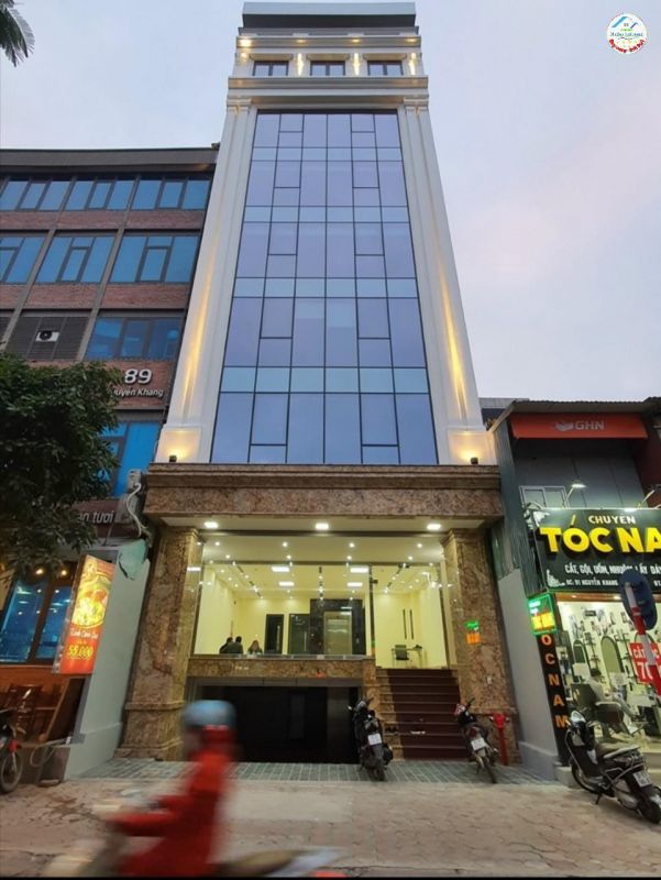 Bán tòa nhà Văn Phòng 9 tầng mặt phố Nguyễn Khang Dt 120m2 Mt 8m 2 mặt thoáng. Giá 65 tỷ