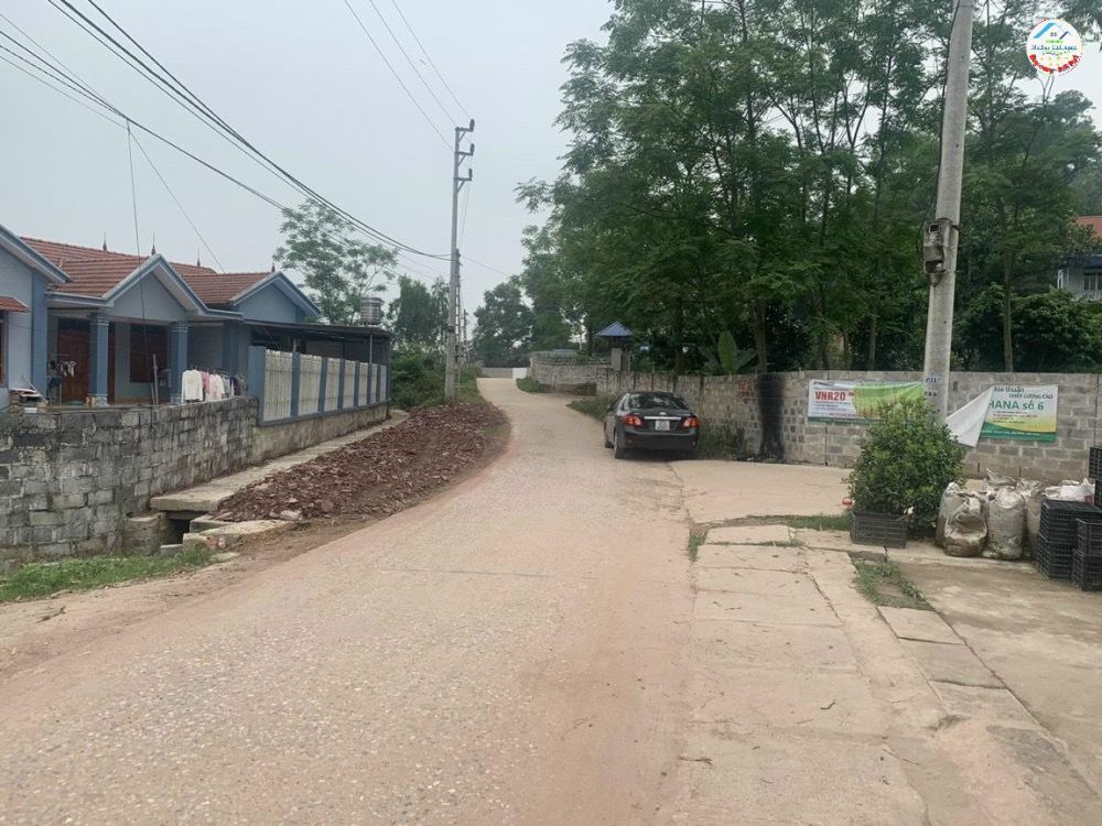 CẦN BẤN: lô đất tại phường Hồng Tiến Phổ Yên 1056m có 256m TC mặt tiền tận 24m đường ô tô đánh