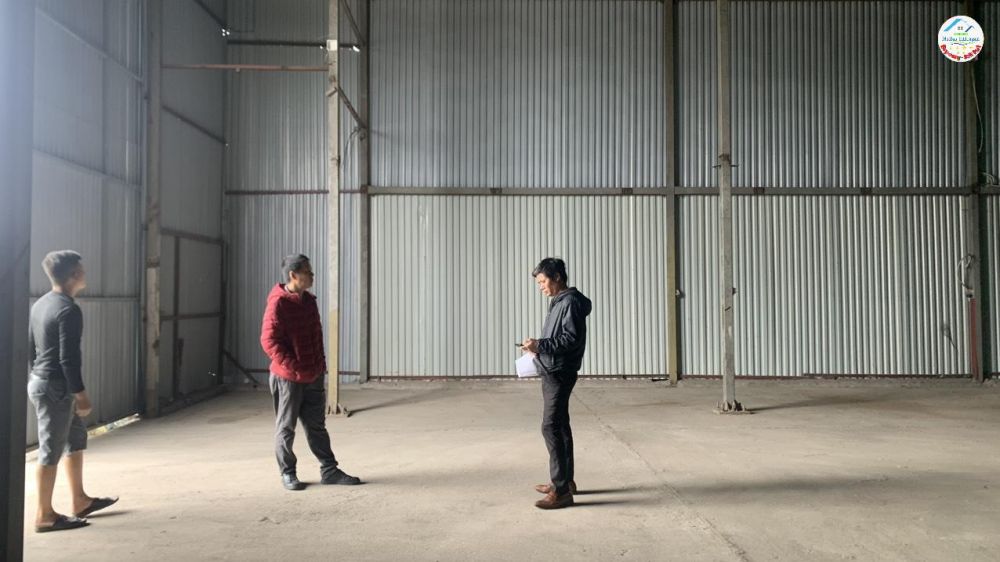 Cho thuê kho xưởng 1000m2 có thể cắt lẻ ra 630m và 370m ở Trần Phú , Hoàng Mai, xe container đỗ