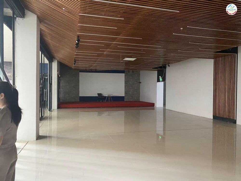 Cho thuê MBKD tầng hầm khu chung cư mặt phố Nghiêm Xuân Yêm - 2400 m2  - Giá 185 Triệu
