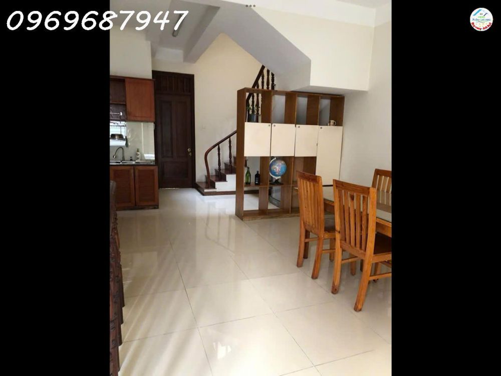 Cho thuê nhà mặt phố Quận 7, 360m², 3PN, 5WC, 25 triệu/tháng