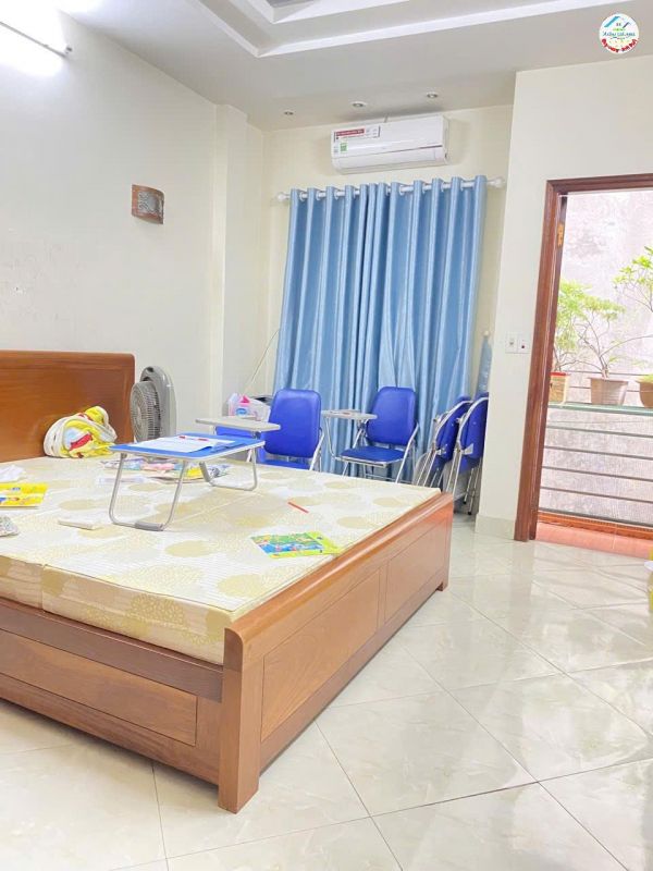 Cho thuê nhà Nguyên căn tại Ngõ 91 Hoàng Mai, 5 tầng, 40m2, 3 ngủ, 3 WC, 12 Triệu