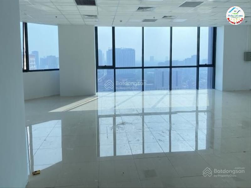 Cho thuê sàn văn phòng hạng A trên Phố Cát Linh DT 200-500-1500m2 Giá chỉ 750k/m2