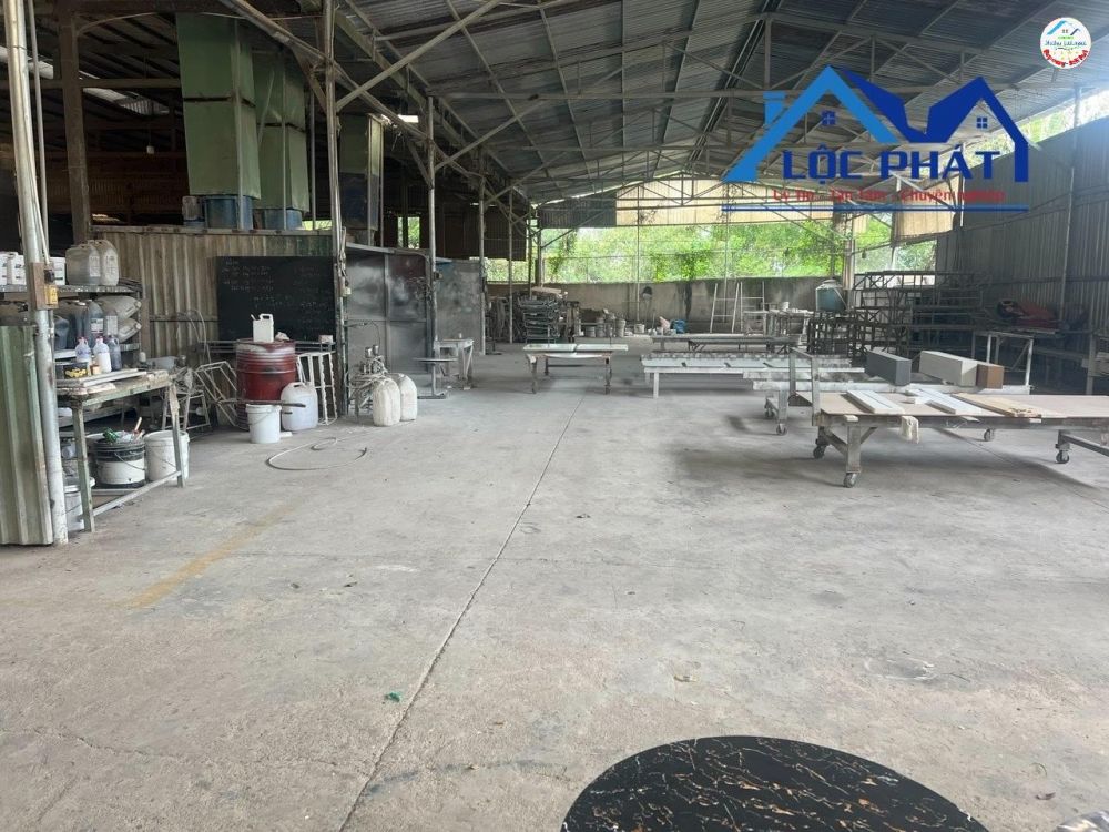 Cho thuê xưởng 2000m2, thiết kế cao thoáng, phù hợp mọi ngành, giá chỉ 35 triệu/tháng