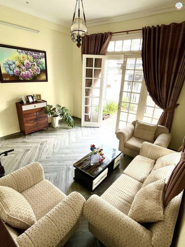 Giảm giá Bán gấp Homestay đang cho thuê nguyên căn đường Mai Hắc Đế, Đà Lạt giá chỉ 6.9 tỷ